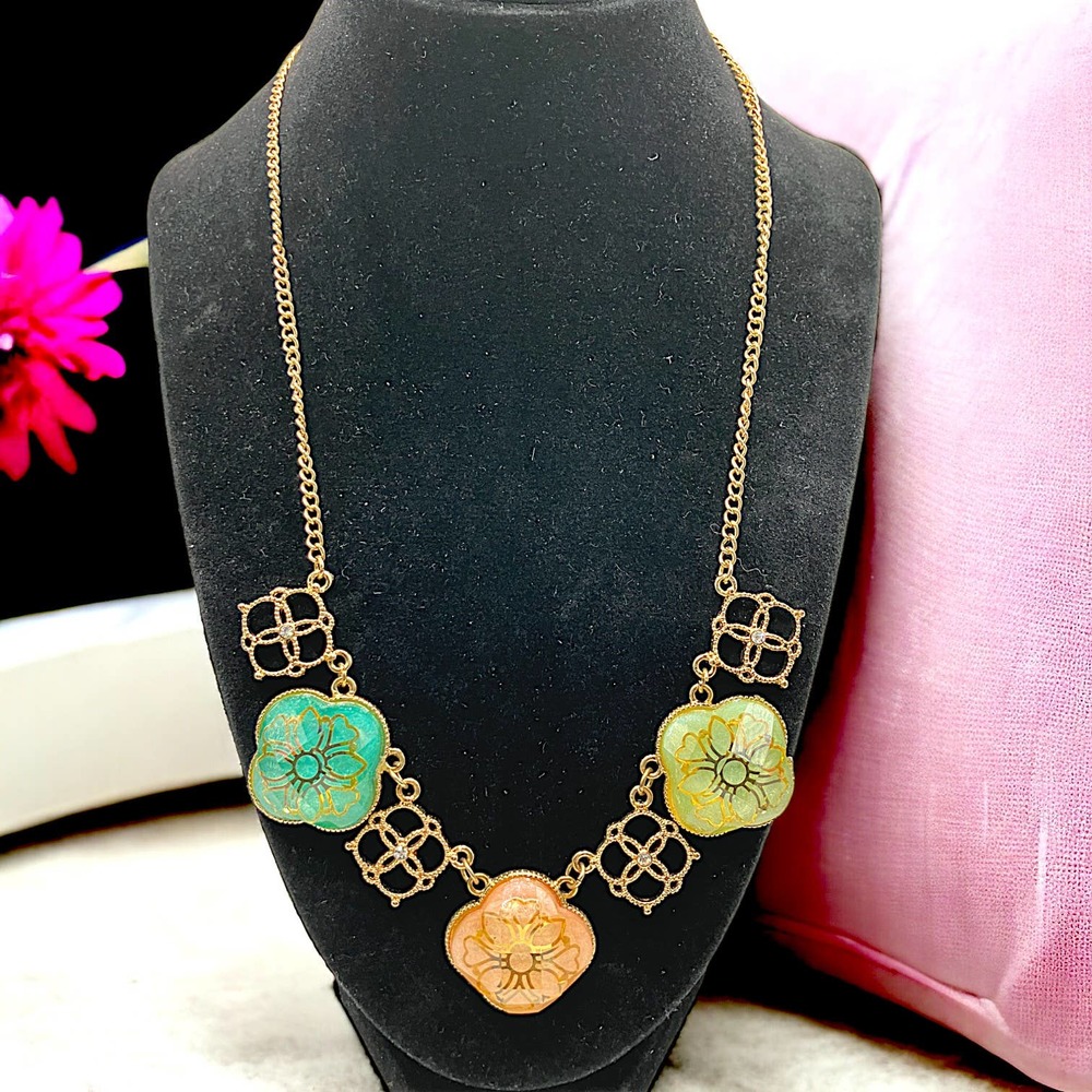 Unbranded Floral Dangle Gold-Tone Chain Necklace!